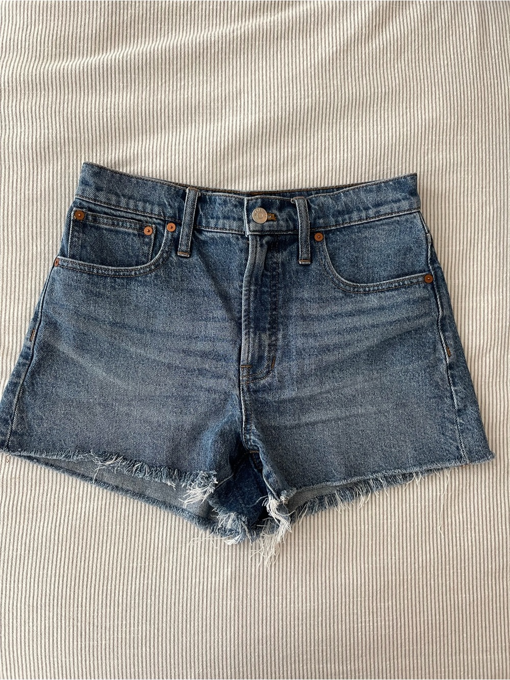Madewell The Perfect Jean Short Size 28
